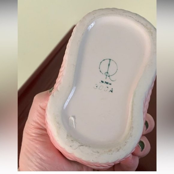 Vintage pink planter - pink baby booties - - nursery planter - desk organizer - Picture 6 of 10